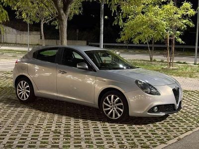 Usata Alfa Romeo Giulietta 120 CV (88 kW) 2016 Argento Utilitaria