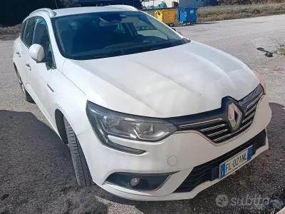Usata Renault Mégane GrandTour 110 CV (80 kW) 2017 Bianco Station wagon