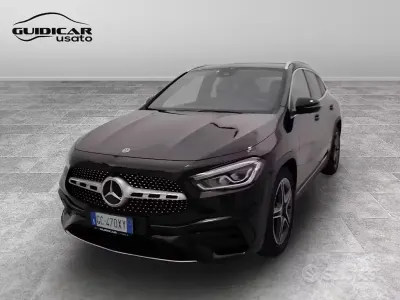 Usata Mercedes GLA200 Premium 150 CV (110 kW) 2021 Nero SUV