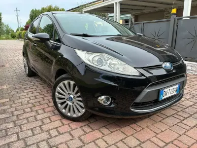 Usata Ford Fiesta Titanium 82 CV (60 kW) 2009 Nero Berlina