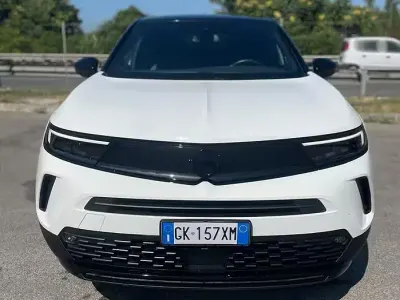 Usata Opel Mokka 131 CV (96 kW) 2022 Bianco SUV