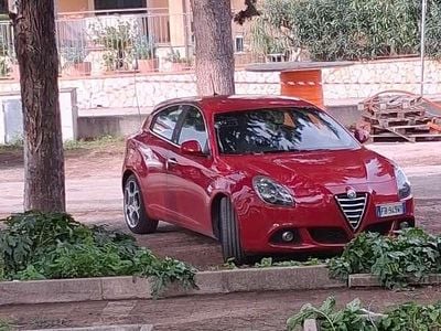 Usata Alfa Romeo Giulietta 120 CV (88 kW) 2016 Rosso Utilitaria