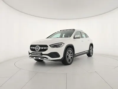 Usata Mercedes GLA200 150 CV (110 kW) 2022 Bianco SUV