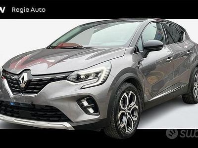 Usata Renault Captur Techno 145 CV (106 kW) 2022 Grigio scuro SUV