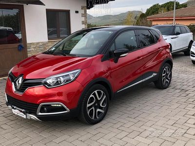 Usata Renault Captur 90 CV (66 kW) 2015 Rosso SUV