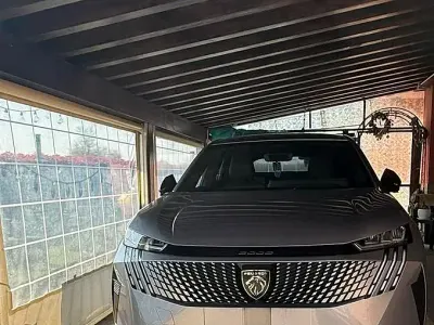 Usata Peugeot 3008 136 CV (100 kW) 2025 Grigio SUV