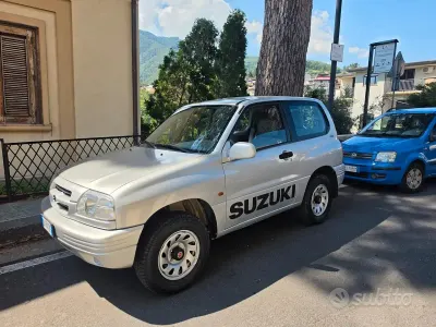 Usata Suzuki Grand Vitara 94 CV (69 kW) 2002 Grigio Station wagon