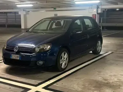 Usata VW Golf VI 105 CV (77 kW) 2010 Utilitaria
