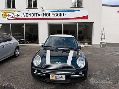 Usata Mini Cooper 116 CV (85 kW) 2004 Verde Utilitaria
