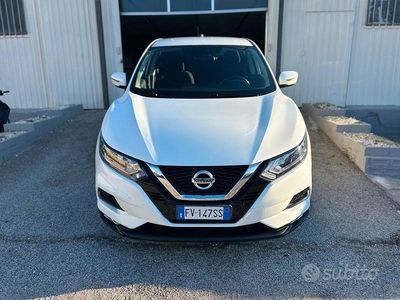 Usata Nissan Qashqai Tekna 115 CV (84 kW) 2019 Bianco SUV