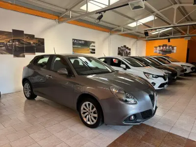 Usata Alfa Romeo Giulietta Super 119 CV (87 kW) 2016 Grigio Utilitaria