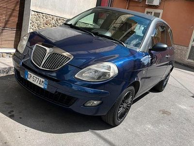 Usata Lancia Ypsilon 70 CV (51 kW) 2006 Blu Utilitaria