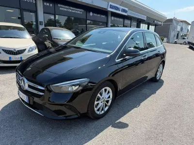 Usata Mercedes B180 Premium 116 CV (85 kW) 2019 Nero Monovolume