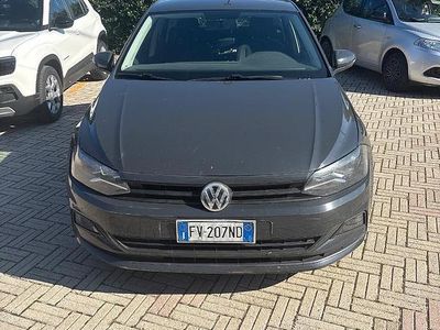 Begagnad VW Polo 95 HK (69 kW) 2019 Grå Sedan