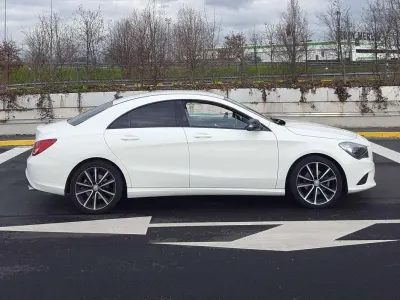 Usata Mercedes CLA180 122 CV (89 kW) 2015 Bianco Coupé