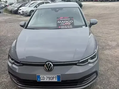 Begagnad VW Golf VII Style 116 HK (85 kW) 2021 Grå Halvkombi