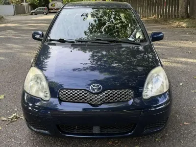 Usata Toyota Yaris Luna 86 CV (63 kW) 2003 Berlina