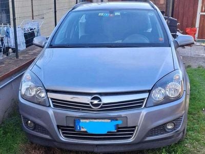 Käytetty Opel Astra 101 HP (74 kW) 2008 Harmaa Farmari