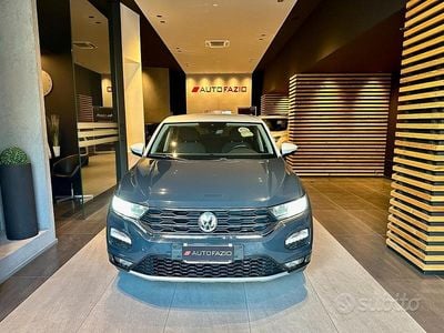 Usata VW T-Roc Style 115 CV (84 kW) 2019 Grigio SUV