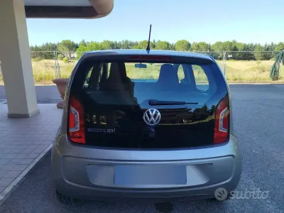 Usata VW up! 68 CV (50 kW) 2013 Grigio Utilitaria