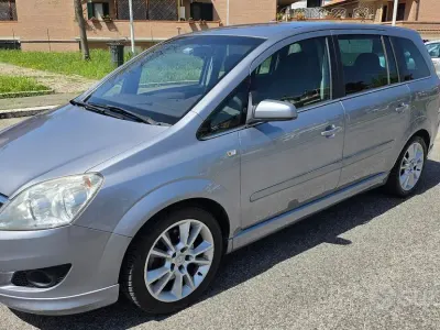 Usata Opel Zafira Edition 125 CV (91 kW) 2010 Grigio Monovolume