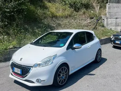 Usata Peugeot 208 GTi 200 CV (147 kW) 2015 Bianco Utilitaria