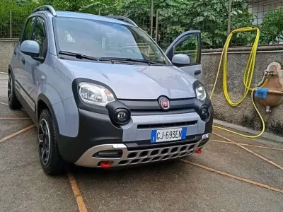 Usata Fiat Panda Cross Cross 69 CV (50 kW) 2022 Utilitaria