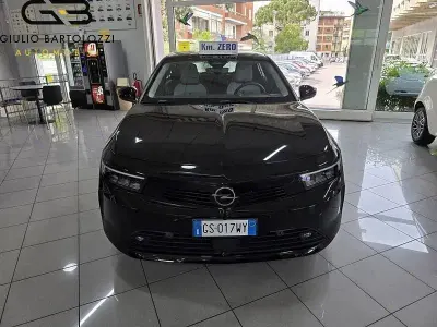 Occasion Opel Astra Business Elegance 131 ch (96 kW) 2024 Noir Citadine