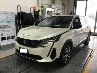 Gebraucht Peugeot 5008 Allure 131 PS (96 kW) 2022 Weiß SUV