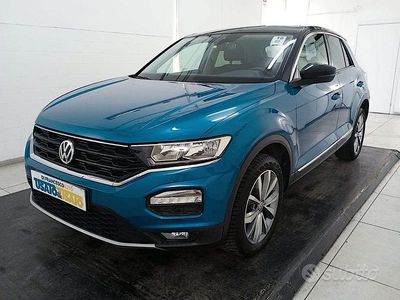 Usata VW T-Roc Style 150 CV (110 kW) 2019 Azzurro metallizzato SUV