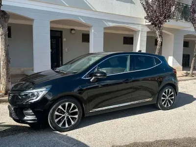 Usata Renault Clio 101 CV (74 kW) 2022 Nero Utilitaria