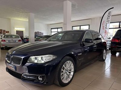 Usata BMW 520 Luxury Line 190 CV (139 kW) 2015 Tanzanite blue Station wagon
