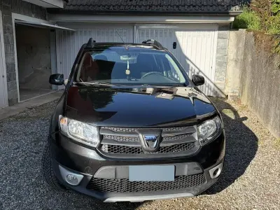 Usata Dacia Sandero Stepway 90 CV (66 kW) 2013 Nero Berlina