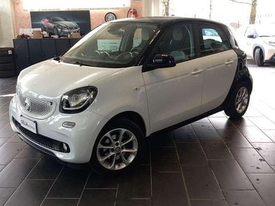 Usata Smart ForFour Passion 71 CV (52 kW) 2015 Bianco & nero Utilitaria
