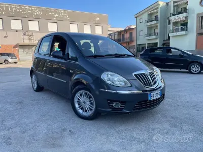 Usata Lancia Musa S 95 CV (69 kW) 2010 Blu Monovolume