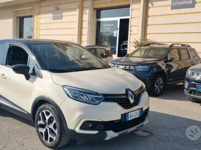 Usata Renault Captur 90 CV (66 kW) 2019 Beige SUV