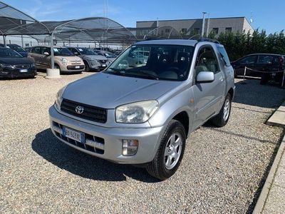 Usata Toyota RAV4 Sol 150 CV (110 kW) 2001 Argento SUV