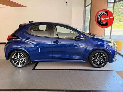 Usata Toyota Yaris Hybrid Trend 92 CV (67 kW) 2020 Blu/azzurro Berlina