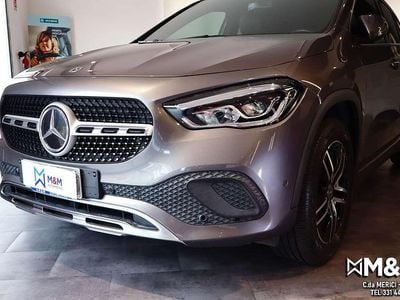 Usata Mercedes GLA200 150 CV (110 kW) 2021 Grigio montagna SUV