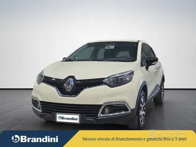Usata Renault Captur Zen 90 CV (66 kW) 2016 Beige SUV