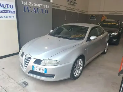 Usata Alfa Romeo GT Progression 165 CV (121 kW) 2007 Argento Coupé