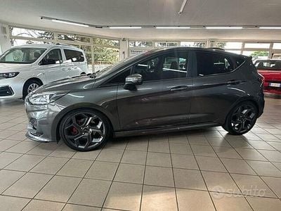 Usata Ford Fiesta ST 200 CV (147 kW) 2023 Grigio Utilitaria