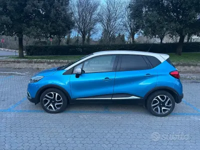 Käytetty Renault Captur 90 HP (66 kW) 2014 Sininen Katumaasturi