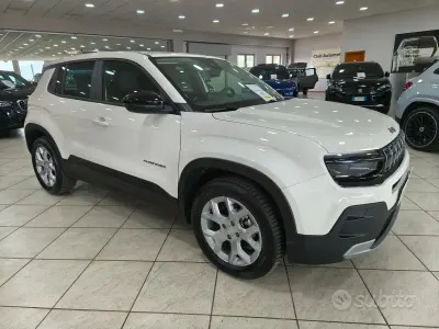 Usata Jeep Avenger Altitude 101 CV (74 kW) 2024 Bianco SUV