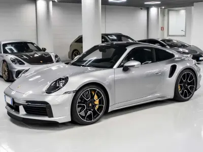 Usata Porsche 992 Sport 650 CV (478 kW) 2023 Gt silber metallizzato Coupé