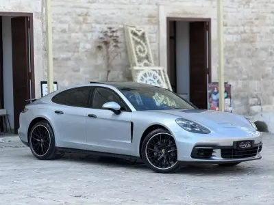 Usata Porsche Panamera 421 CV (309 kW) 2017 Argento Berlina