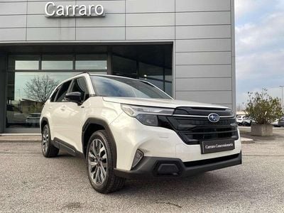 Cristal white pearl Nuova 2026 Subaru Forester Premium SUV | 44.336 € (Buon prezzo)