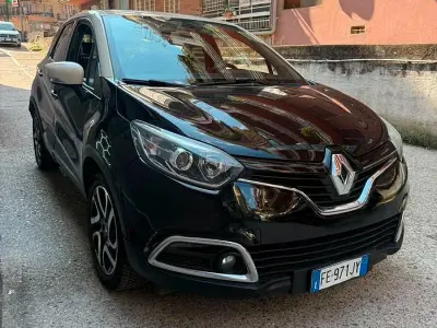 Usata Renault Captur 110 CV (80 kW) 2016 Nero SUV