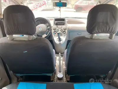 Usata Fiat Panda 69 CV (50 kW) 2006 Utilitaria