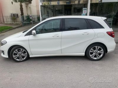 Mercedes B200